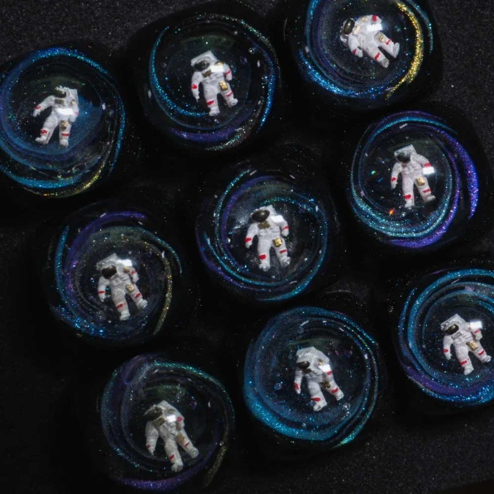 Artisan Keycap 우주 비행사 수지 키 캡 기 - Gaming Accessories To Gift 리뷰 및 가격